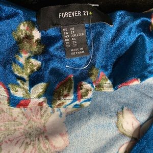 Forever 21 Dresses - Forever 21 velvet dress Forever 21 Dresses - Forever 21 velvet dress